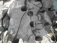 Rock drilling tool