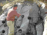Rock drilling tool