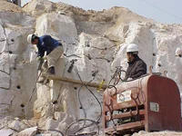 Rock drilling tool